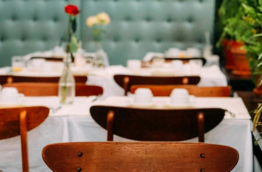 Stylish dining area as you'd expect to see in the trendiest restaurants near the most iconic NYC stays.